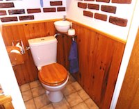 WiCi Mini, kleines Waschbecke für WC Holzdekor - Herr C (84) - 2 auf 2